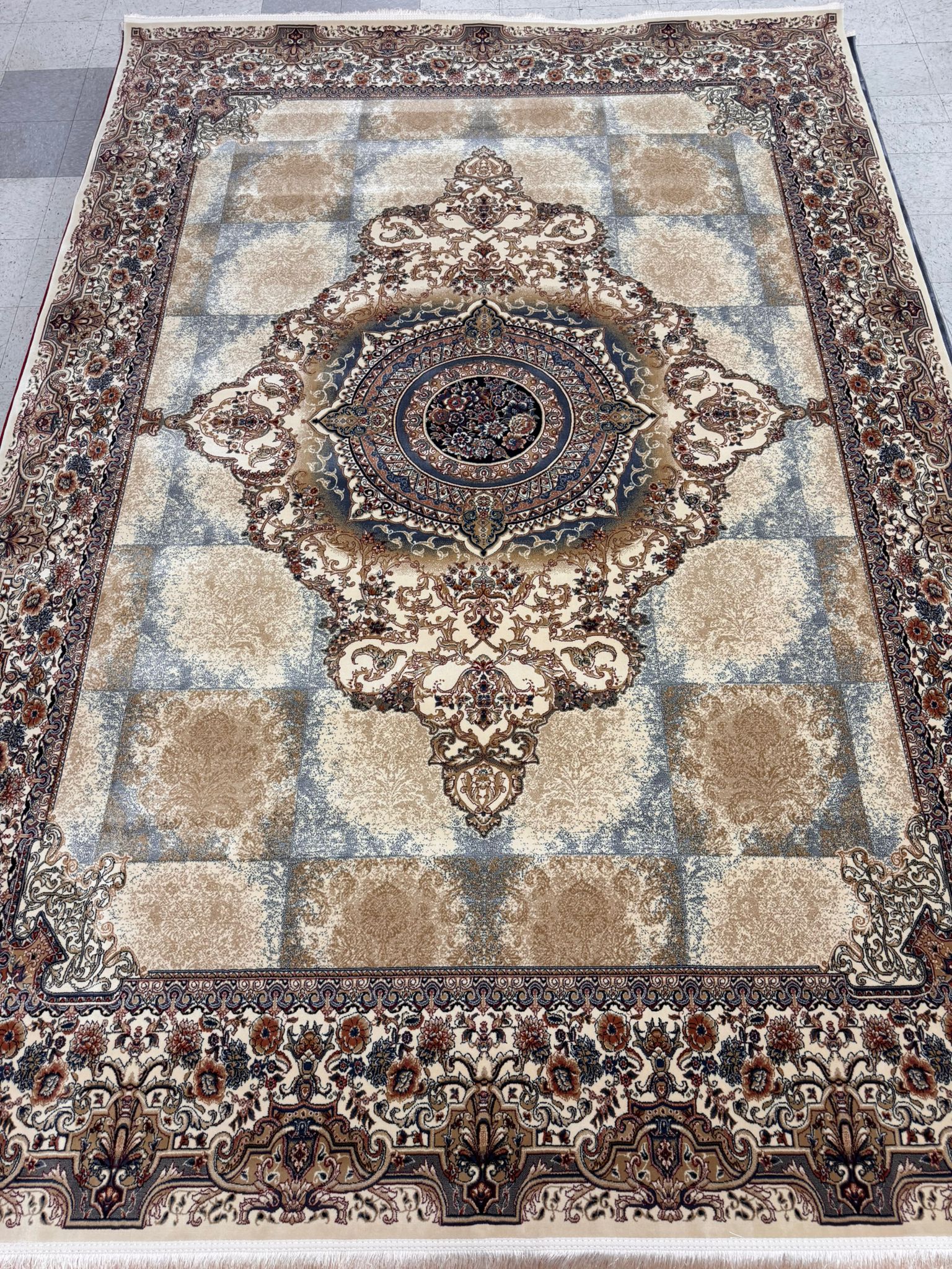 NIKE Cream Color 1200 Reeds Kashan Design Machine made Carpet