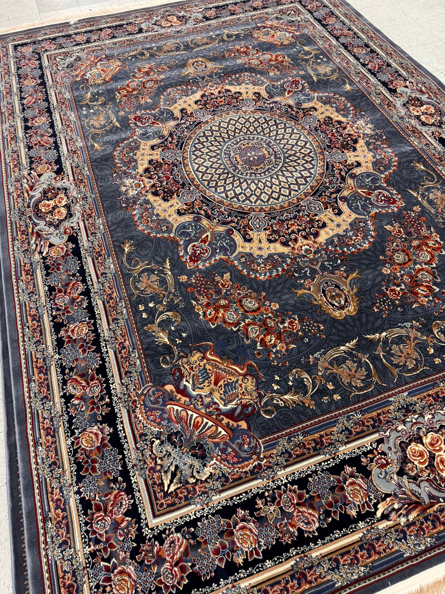 Veniz Grey Color 1200 Reeds Kashan Design Machine made Carpet