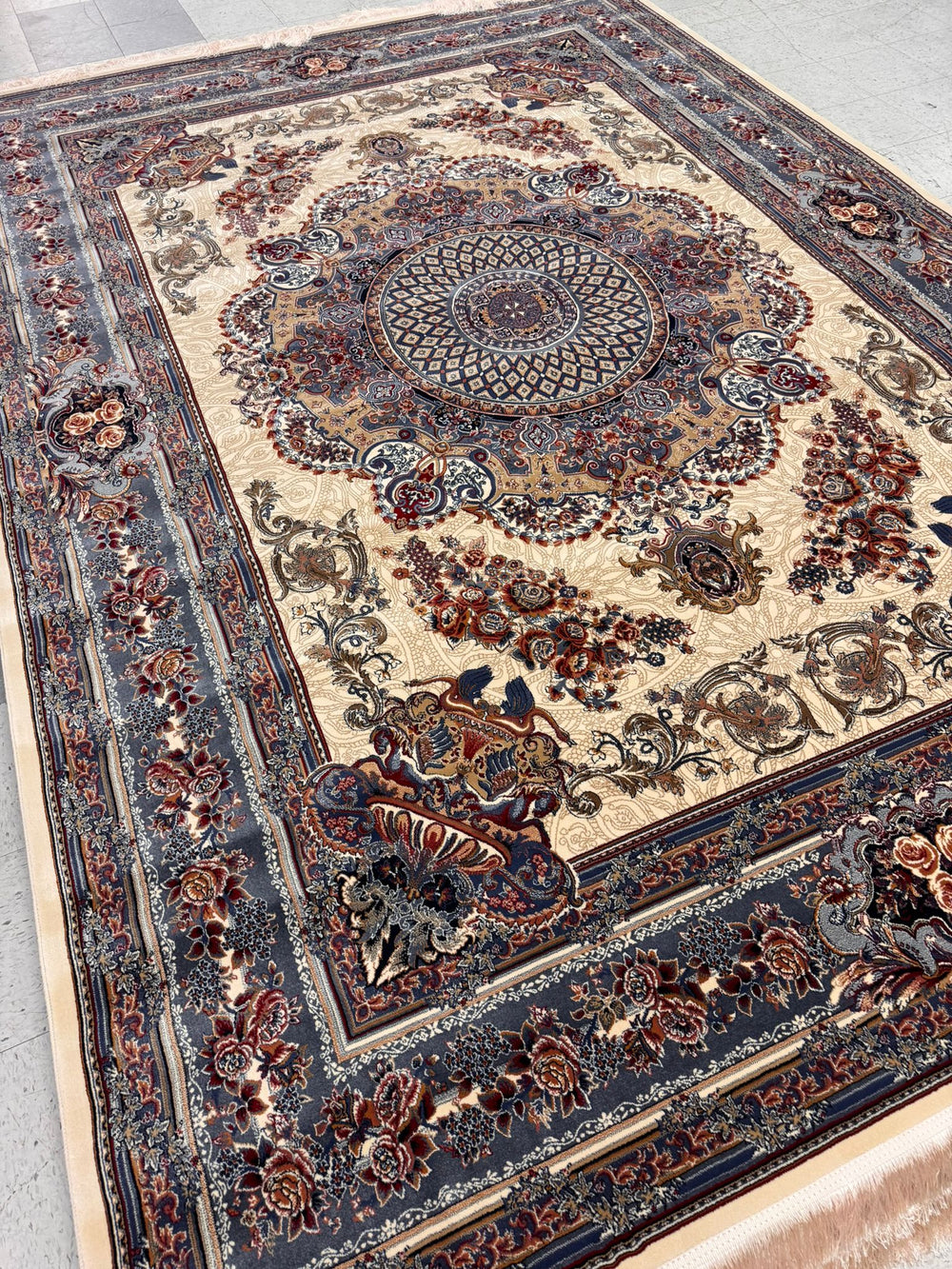Veniz Creamy Color 1200 Reeds Kashan Design Machine made Carpet