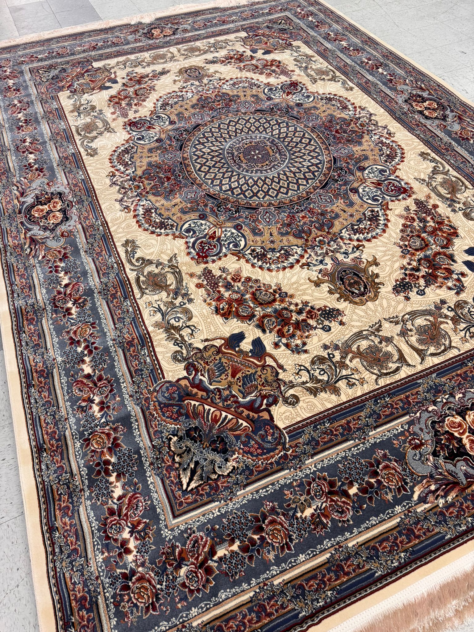 Veniz Creamy Color 1200 Reeds Kashan Design Machine made Carpet